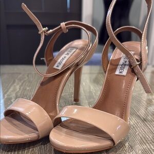 Steve Madden Women's Reno Tan Patent Heels
